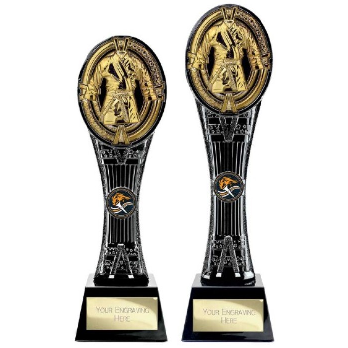 EXTREME MAVERICK RESIN TROPHY - 2 SIZES - 26CM - 29CM